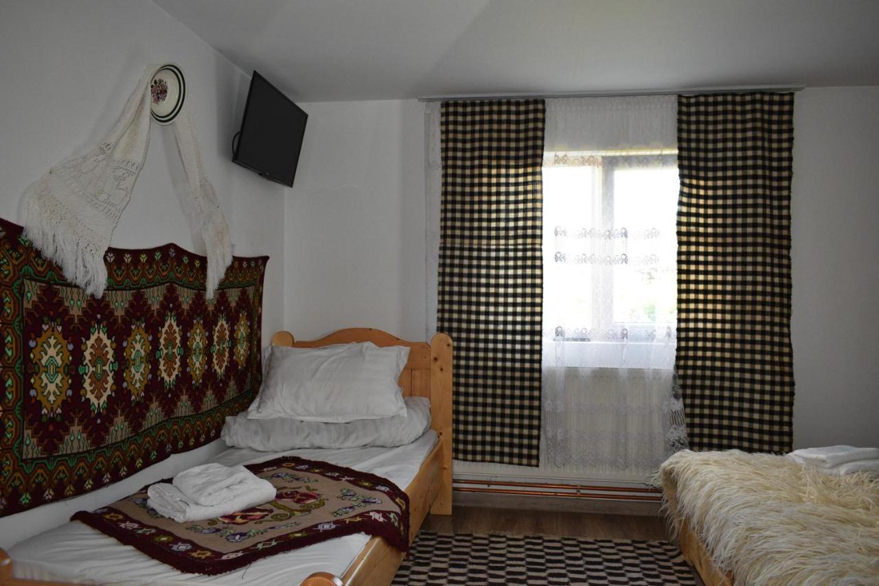 Hotel Casa Vladicu Breb Zewnętrze zdjęcie